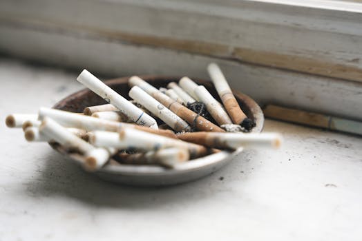 Dýmka vs. Cigarety: Kompletní Průvodce Výhodami a Riziky